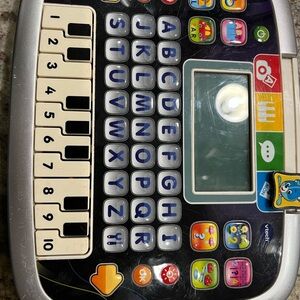 VTech Black and White Learning Toy. It does work. I turned it on and off.